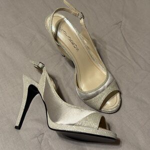 Caparros formal heels Size 10B B33
